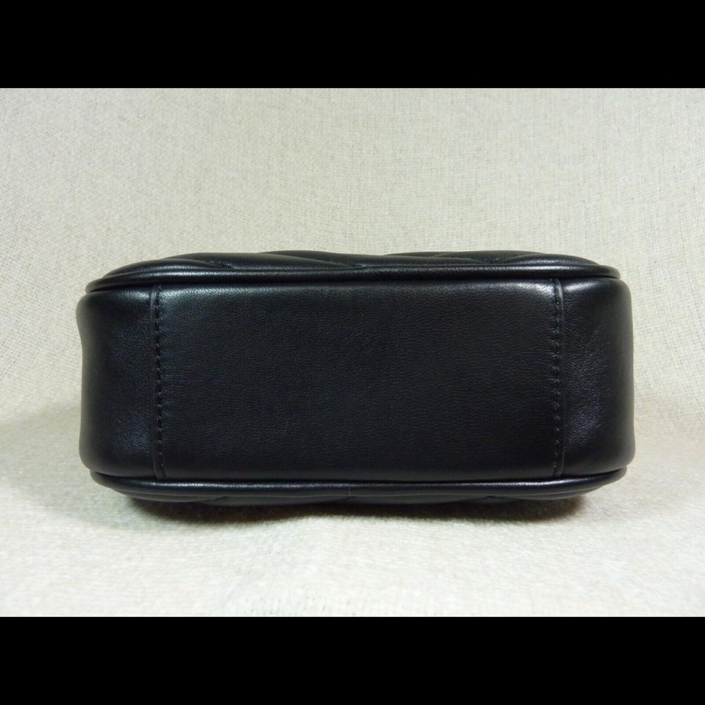 Tory Burch Small Kira Chevron Camera Bag - Picture 4 of 8